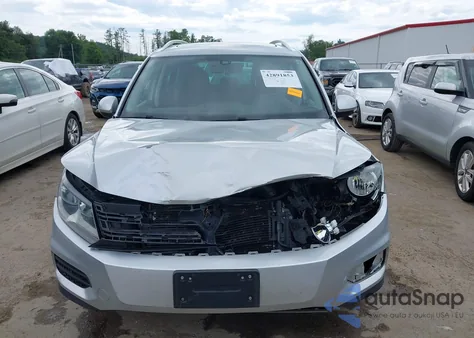 2017 Volkswagen Tiguan 2.0T Wolfsburg Edition z USA, uszkodzony, nr VIN WVGSV7AX9HW504047